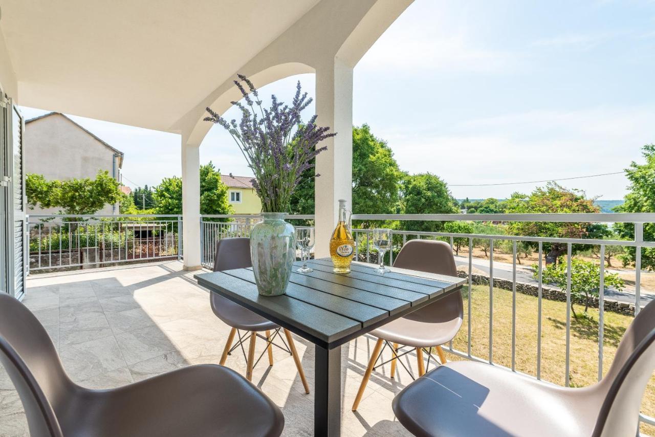 Apartmani Dupor Gornji Karin Bagian luar foto