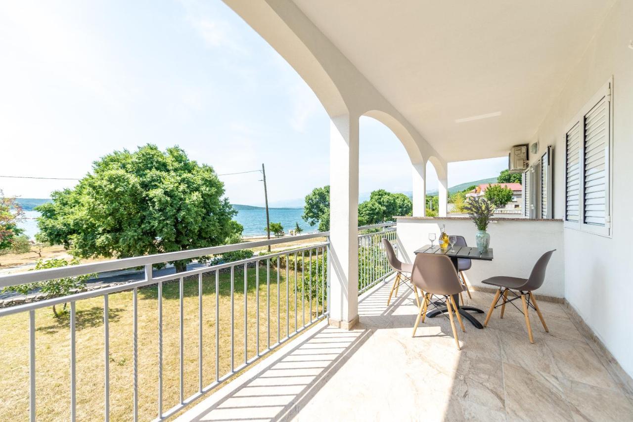 Apartmani Dupor Gornji Karin Bagian luar foto
