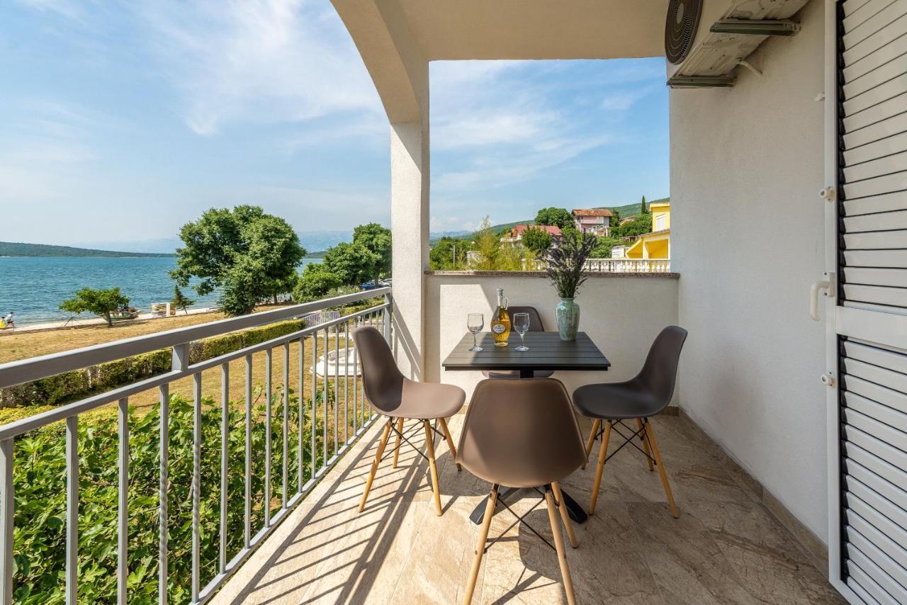 Apartmani Dupor Gornji Karin Bagian luar foto
