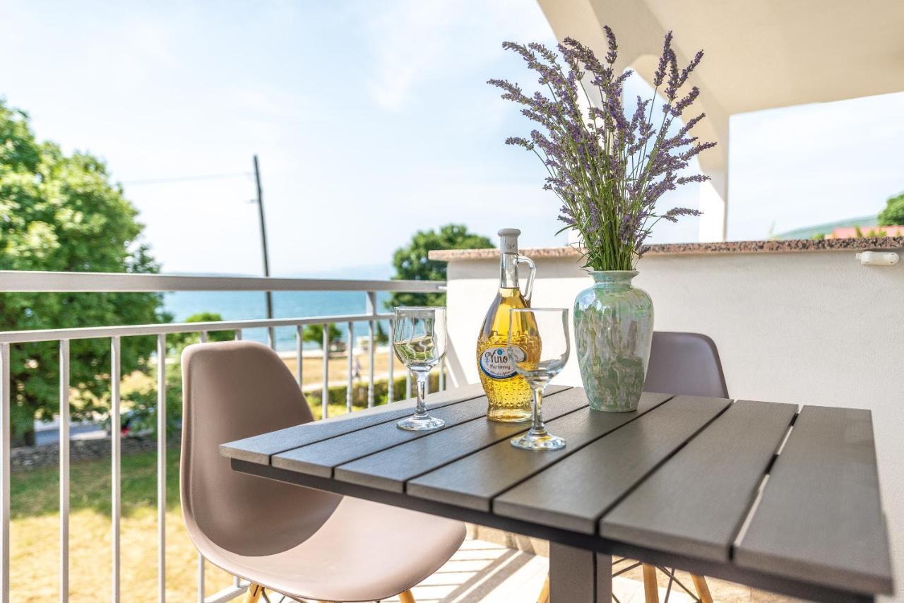 Apartmani Dupor Gornji Karin Bagian luar foto