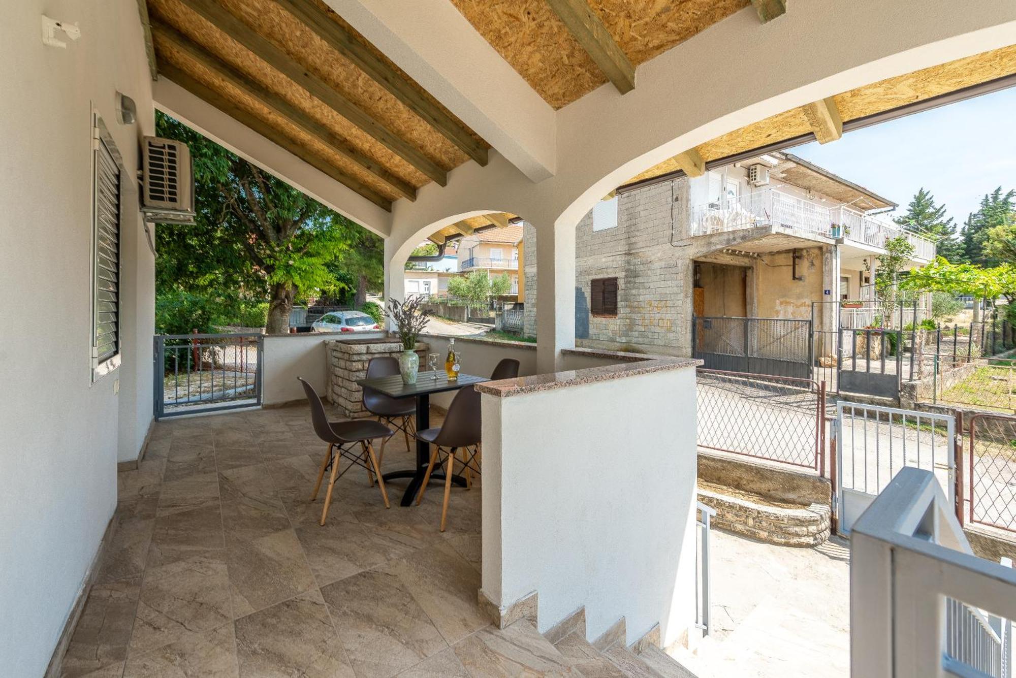 Apartmani Dupor Gornji Karin Bagian luar foto