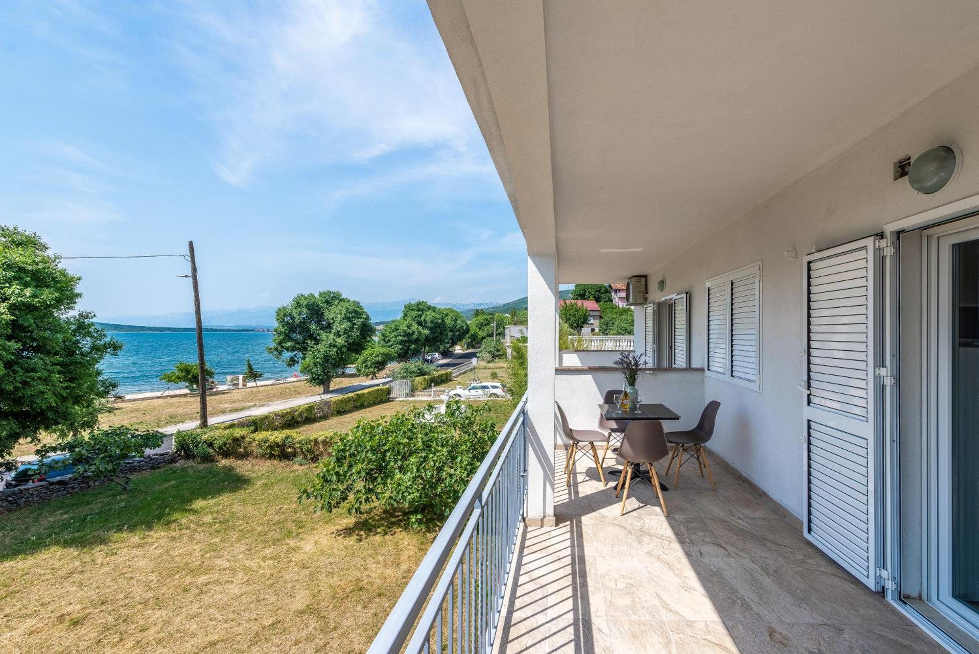 Apartmani Dupor Gornji Karin Bagian luar foto