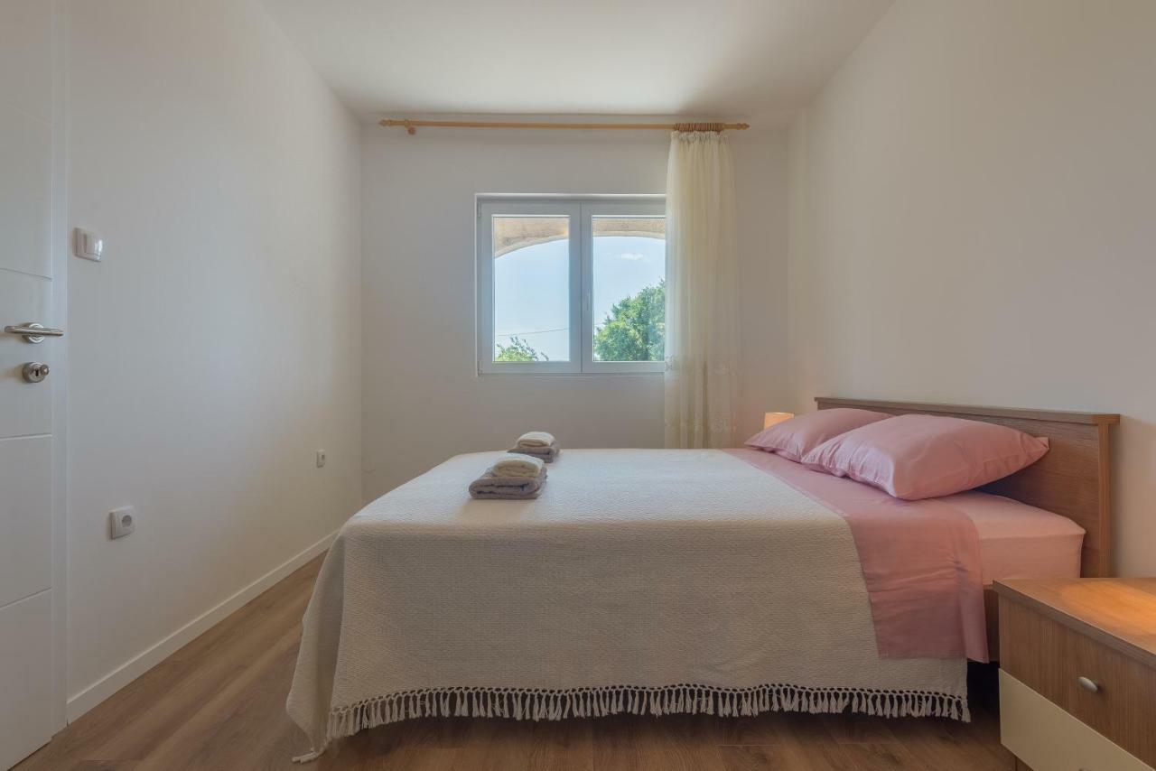 Apartmani Dupor Gornji Karin Bagian luar foto