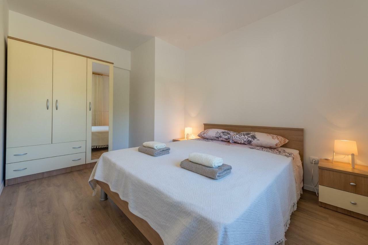 Apartmani Dupor Gornji Karin Bagian luar foto