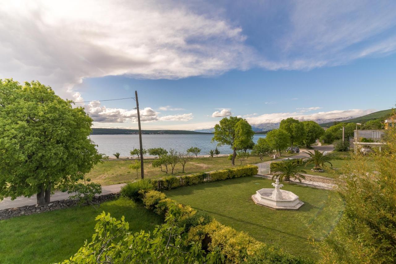 Apartmani Dupor Gornji Karin Bagian luar foto
